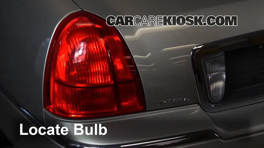 2003 Lincoln Town Car Cartier 4.6L V8 Lights